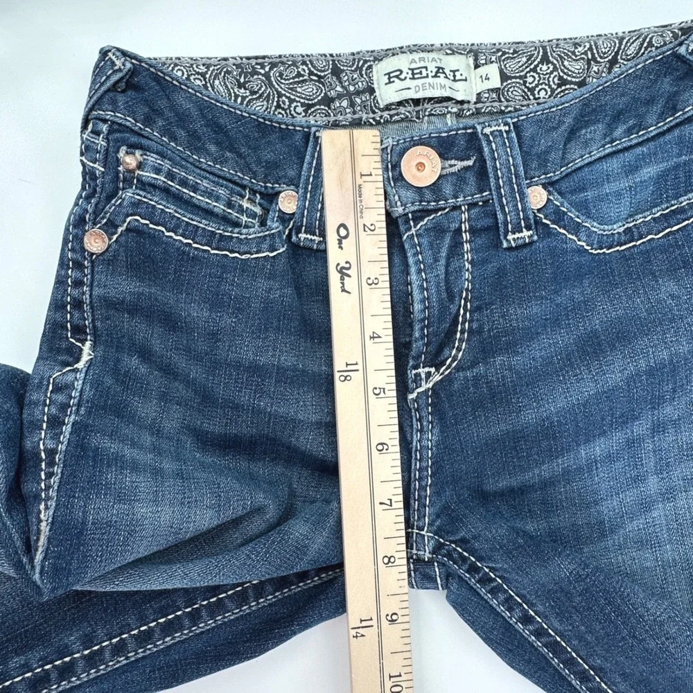 Ariat REAL Bootcut Jeans Kids Size 14 Blue Dark Wash Contrast Stitching - Picture 13 of 16